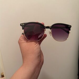 Stylish Black and Gold Sunglasses